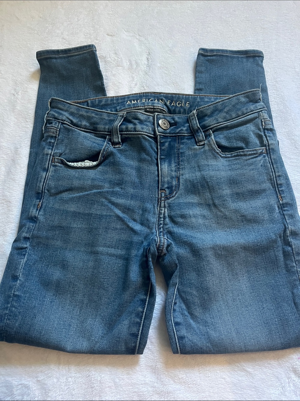 American Eagle Outfitters Women’s Mid-Blue Stretch Jeggings